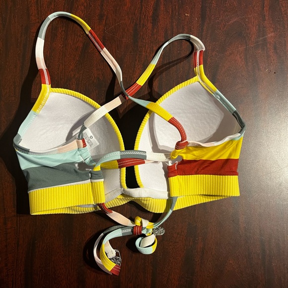 SM Time&True women’s wired bathing suit top with interlaced tie able racerback. - Picture 2 of 3
